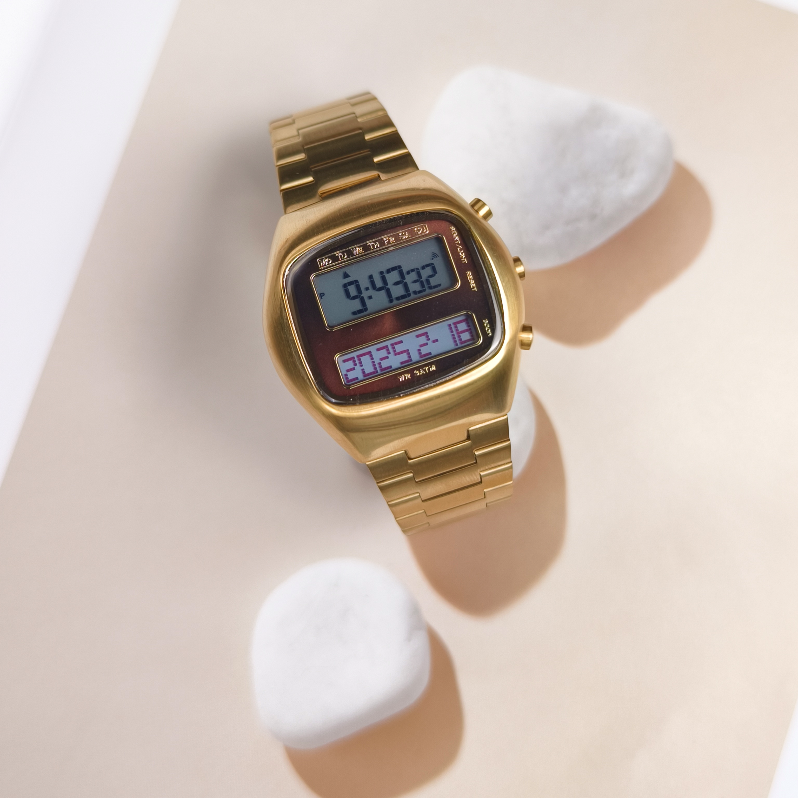 Retro-"TV" BUY 1 GET 1