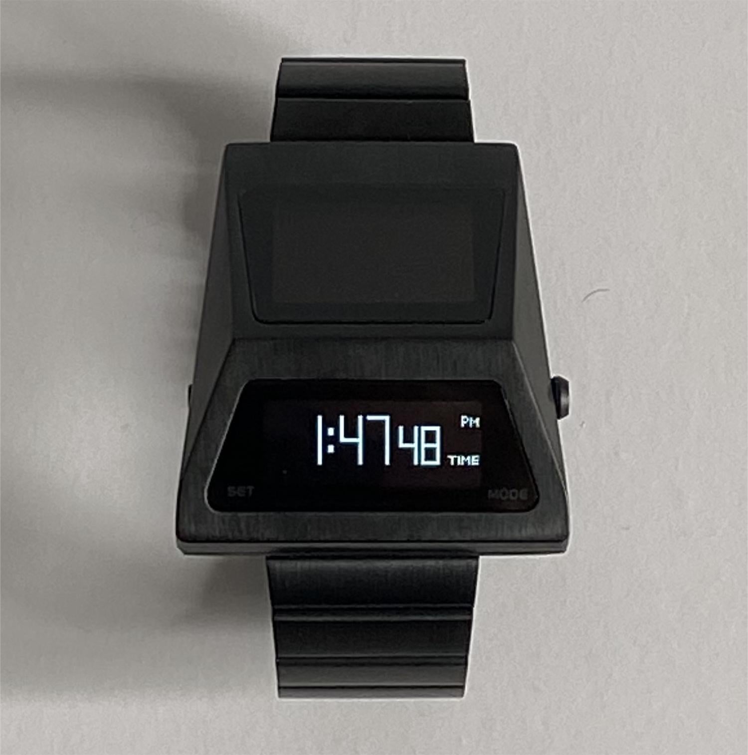 solar-powered-cyber-watches-s3000B-W-top detail view