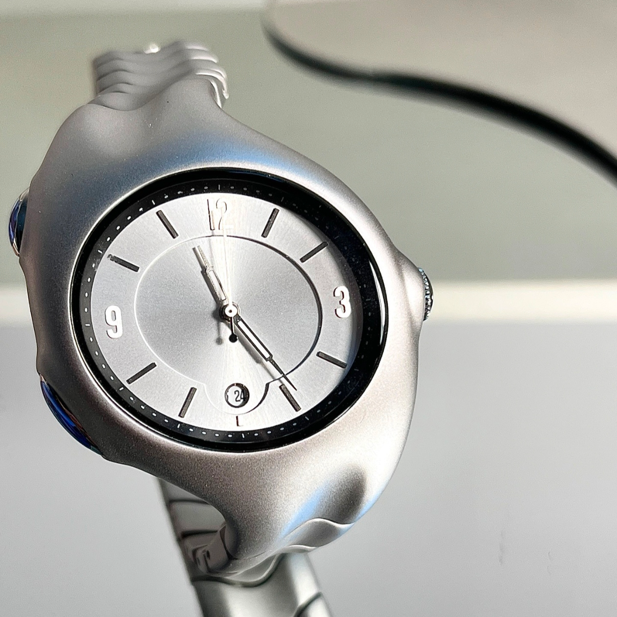 "Mobius" X5000-Quartz - 선물 상자