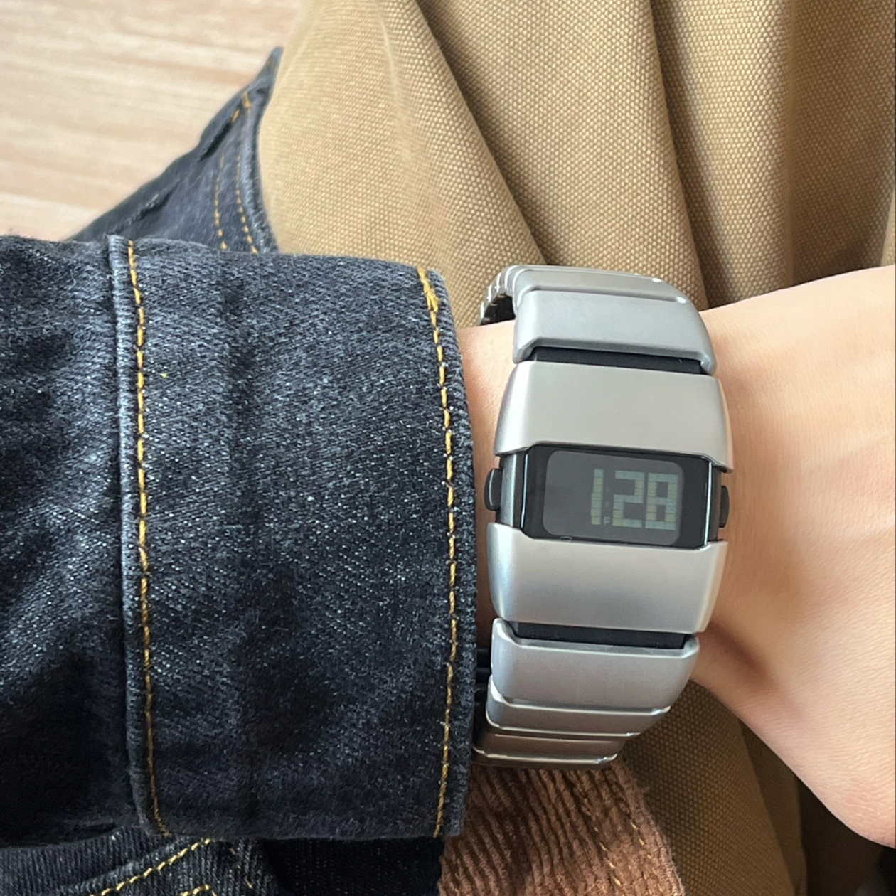 "Retro Futuristic Y2K" X6000