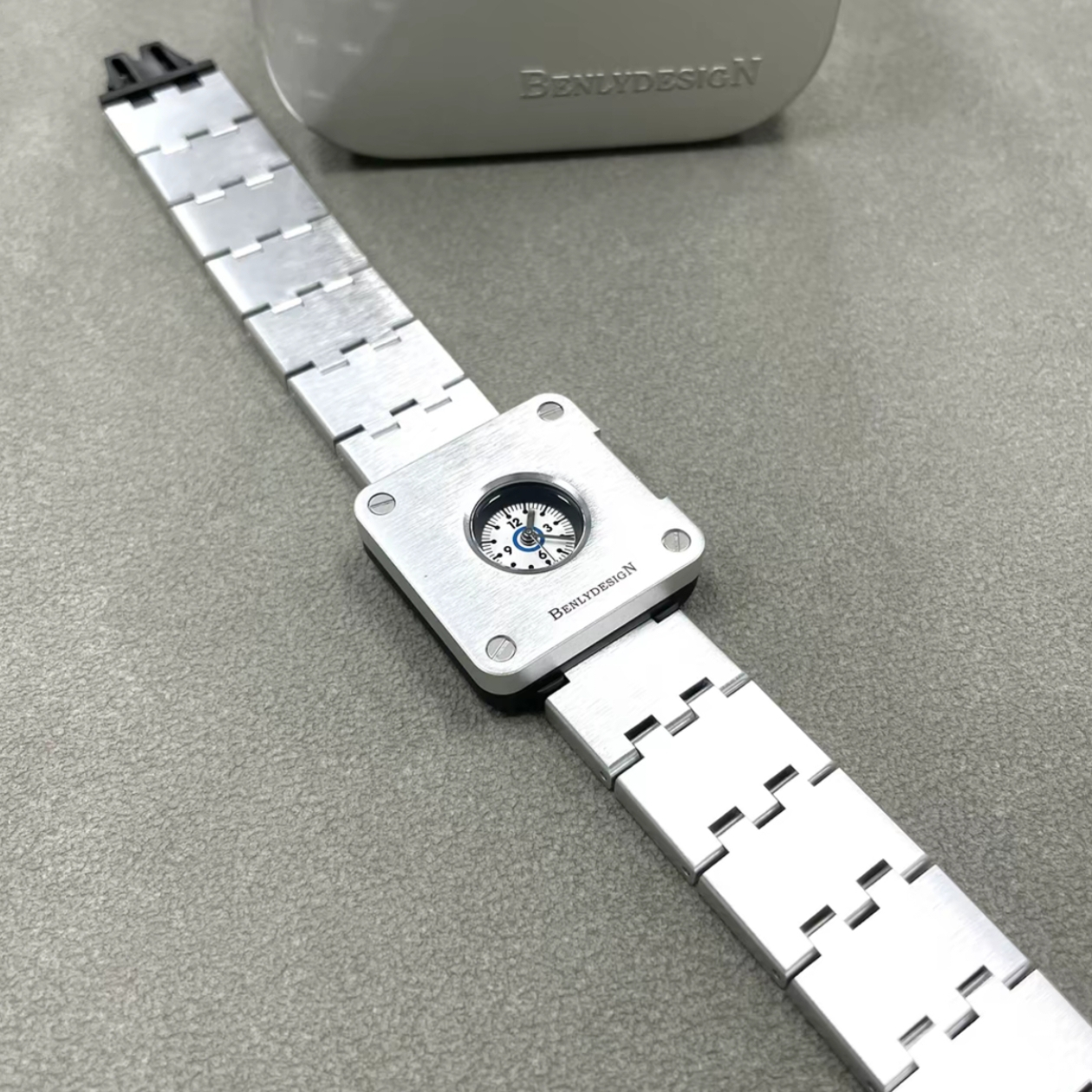 Square Cube - M3